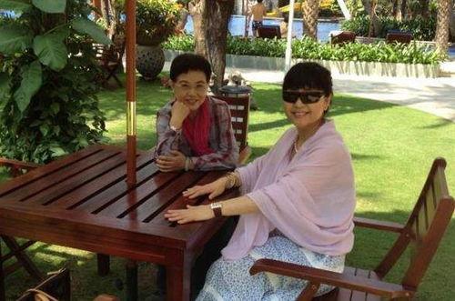 假千金成不了真凤凰,揭秘她如何摆脱命运枷锁,终成真凤凰